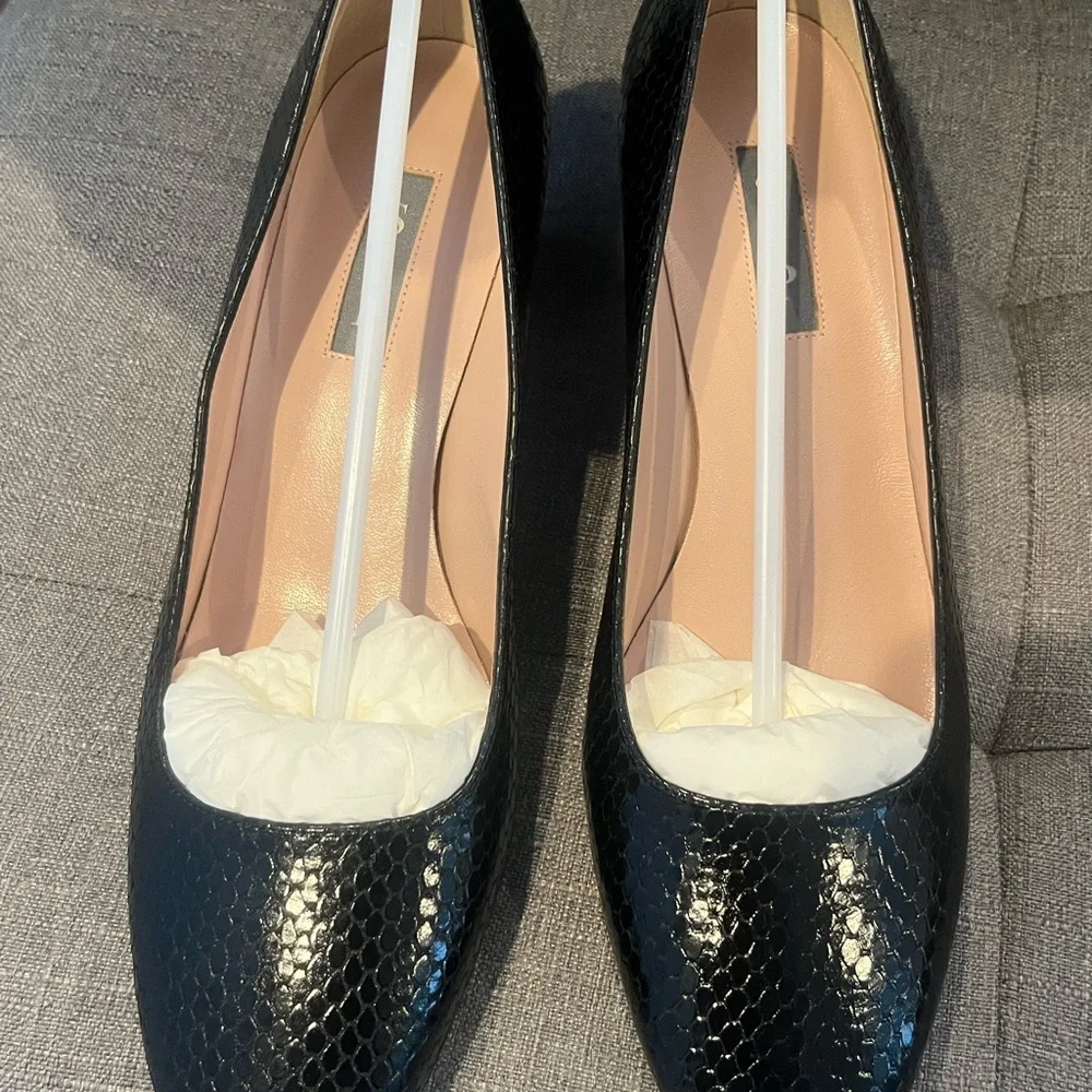 New in box SJP Sarah Jessica Parker Black Women's Shoes heels beloven - Picture 3 of 12